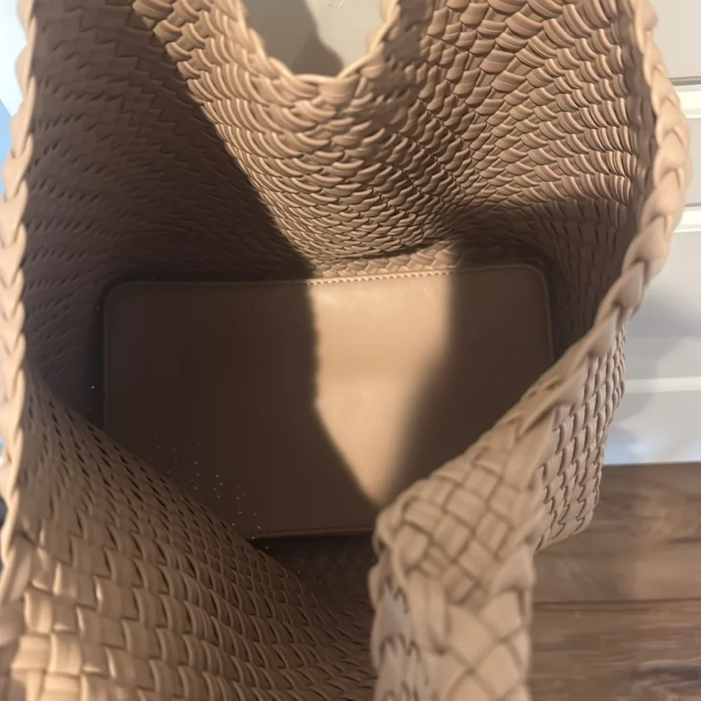 Amazon Woven Tote Bag in Tan